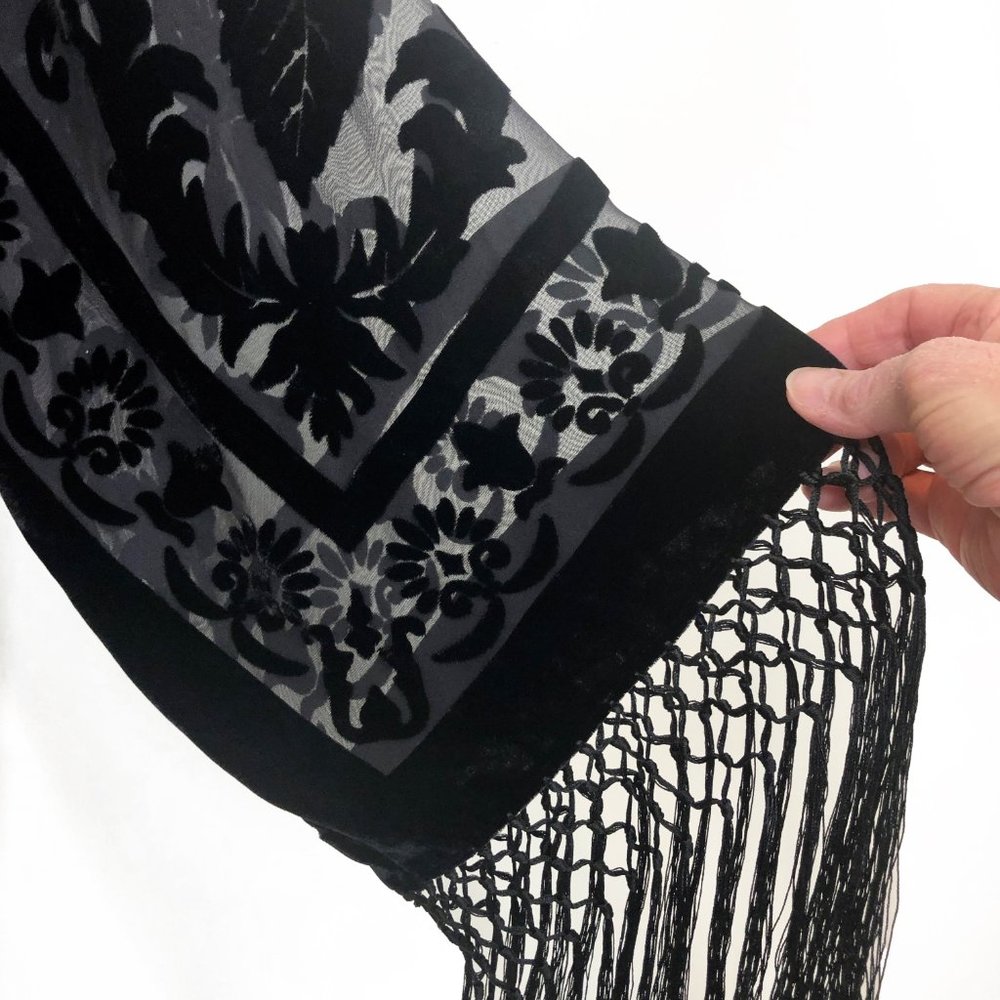 Open Front Fringed Floral Velvet Burnout Kimono - Picture 5 of 7